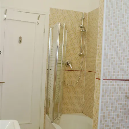 Maison d'hôtes Kamchu Apartments: Viale Libia Rome